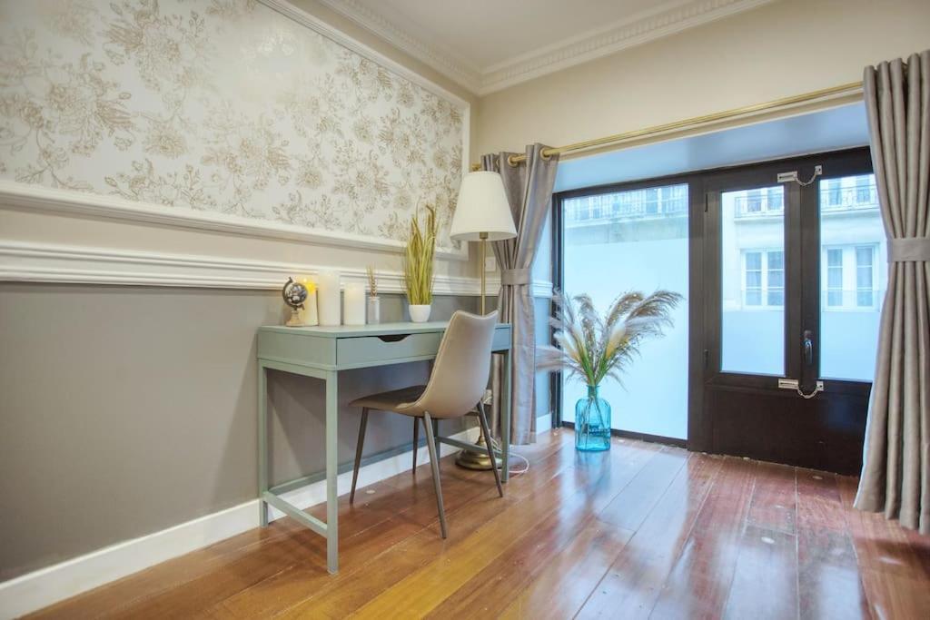 Le Nid Parisien Triplex Cosy Et Chaleureux Apartment Exterior photo