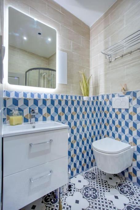 Le Nid Parisien Triplex Cosy Et Chaleureux Apartment Exterior photo